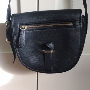 Small leather black purse
